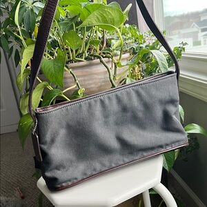 VINTAGE COACH E9D-6136 BLACK CANVAS / BROWN LEATHER TRIM PURSE HANDBAG